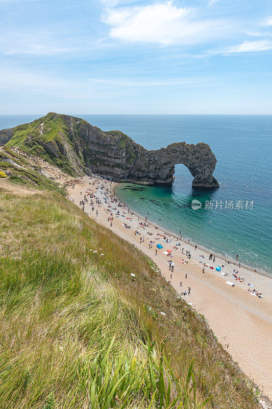 多塞特Durdle Door海滩上的夏天